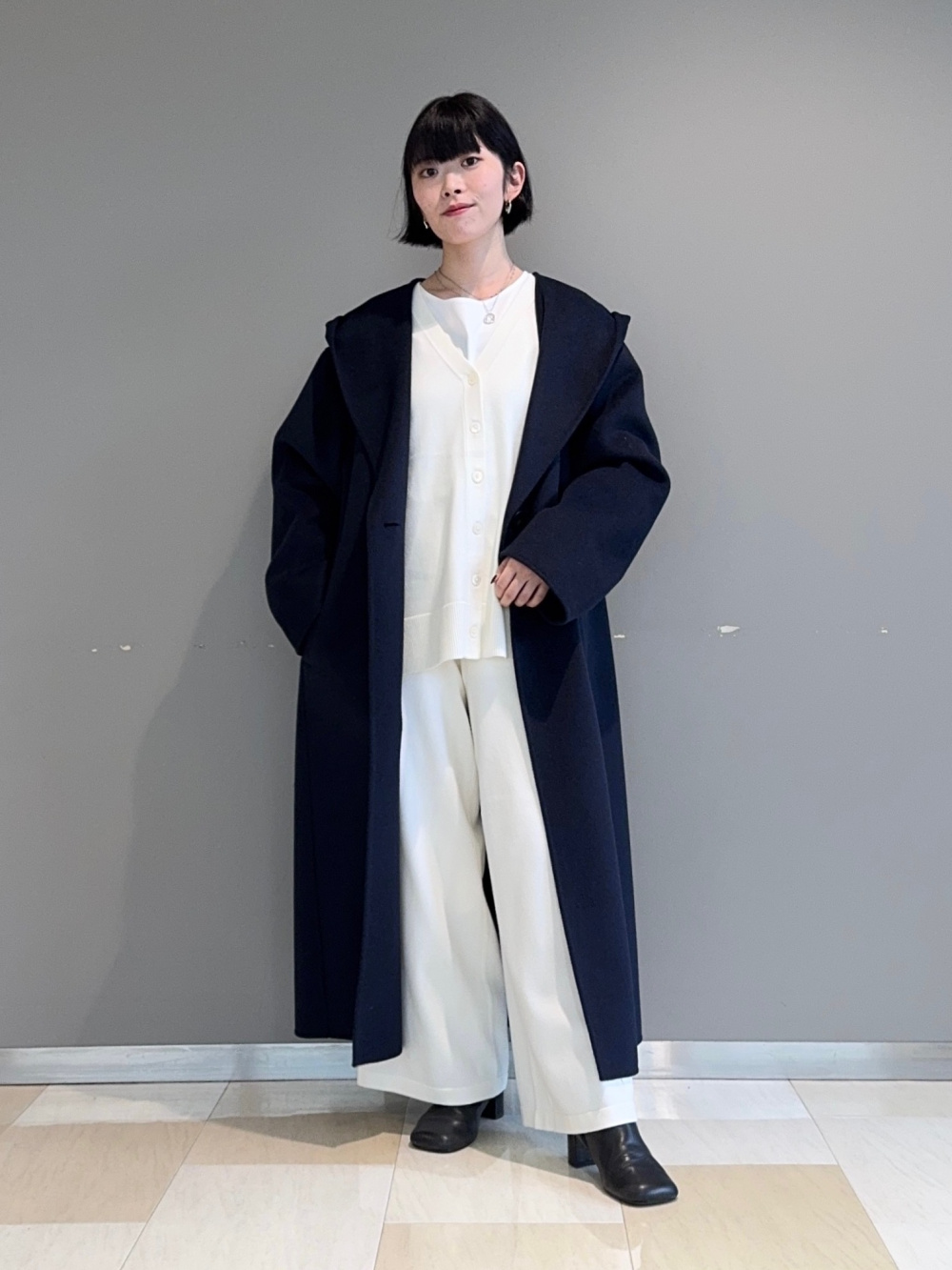 ウールブレンドリバーフーディーロングコート」の着用コーディネート