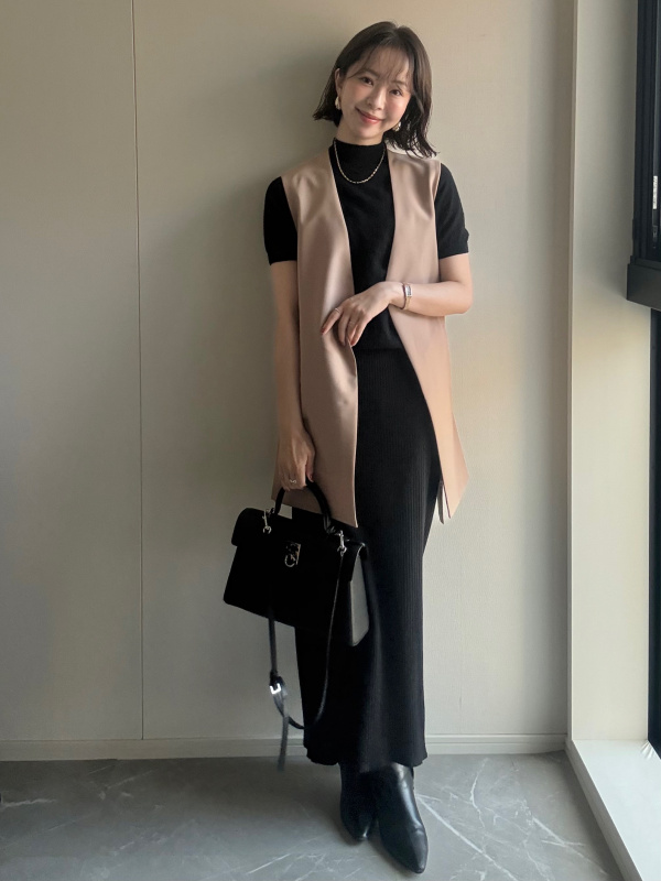 ストレッチツイルベルテッドジレ（レディース）の着用コーディネート