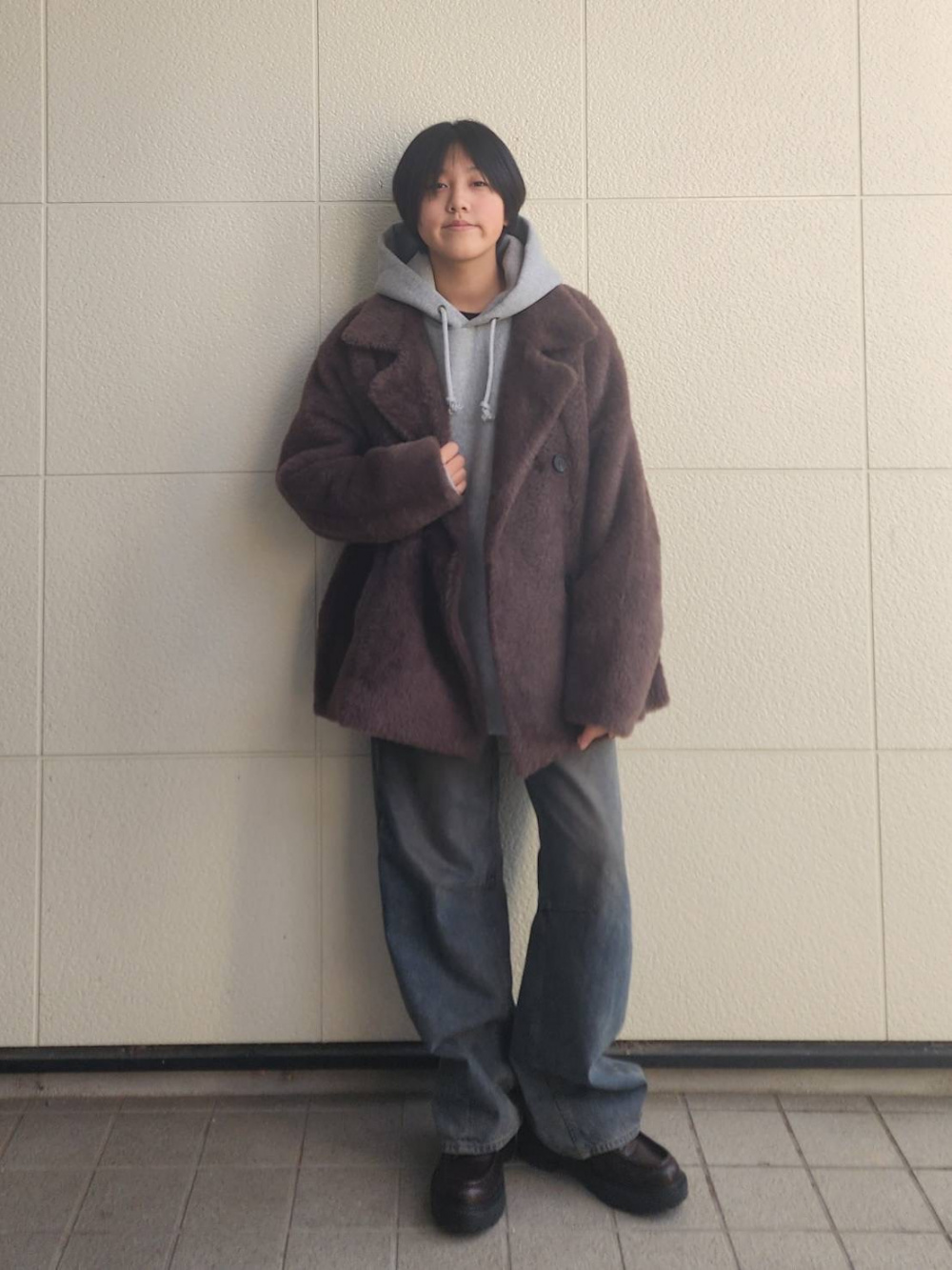 フェザーヤーンニットコート」の着用コーディネート| プラステ