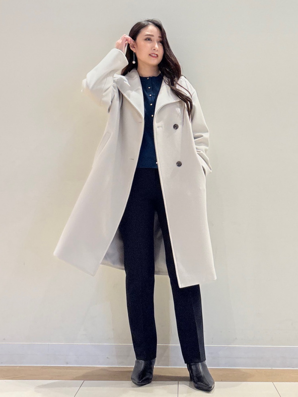 ウールモッサ2WAYスタンドカラーコート（レディース）の着用