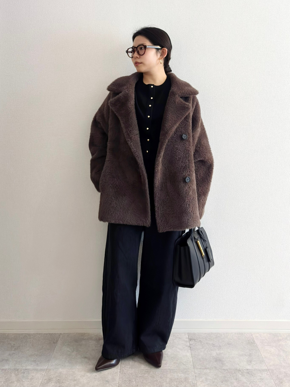 フェザーヤーンニットコート」の着用コーディネート| プラステ