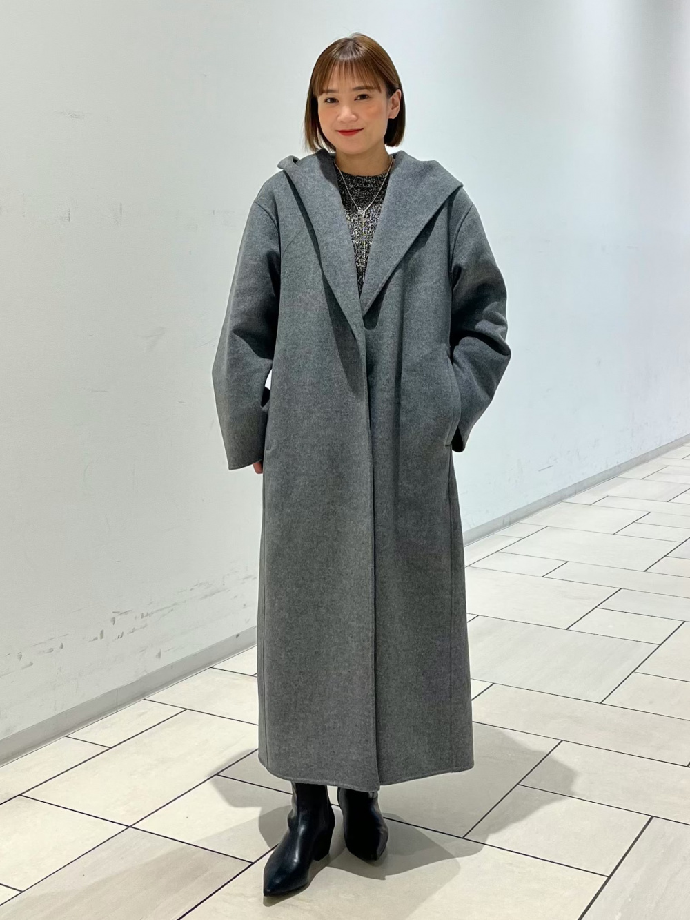 ウールブレンドリバーフーディーロングコート」の着用コーディネート