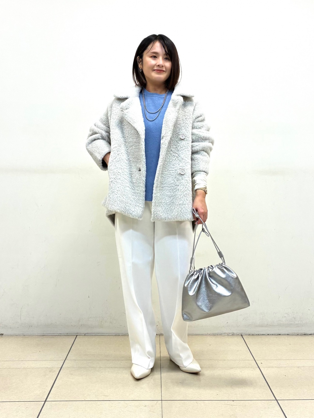 フェザーヤーンニットコート」の着用コーディネート| プラステ