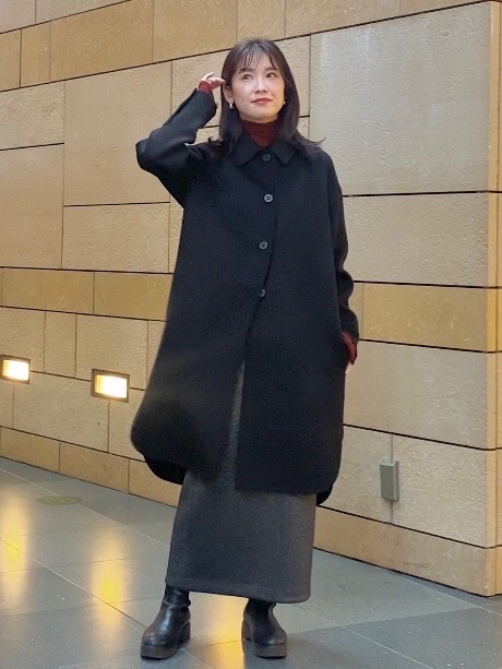 フェザーヤーンコクーンベスト、ウールブレンドリバーシャツコート」の