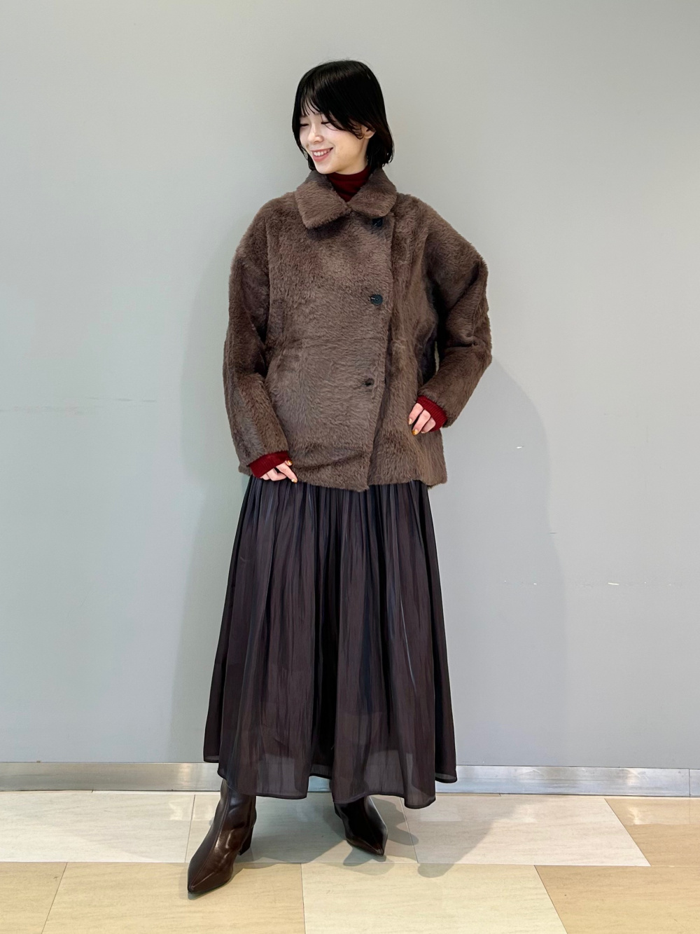 フェザーヤーンニットコート」の着用コーディネート| プラステ