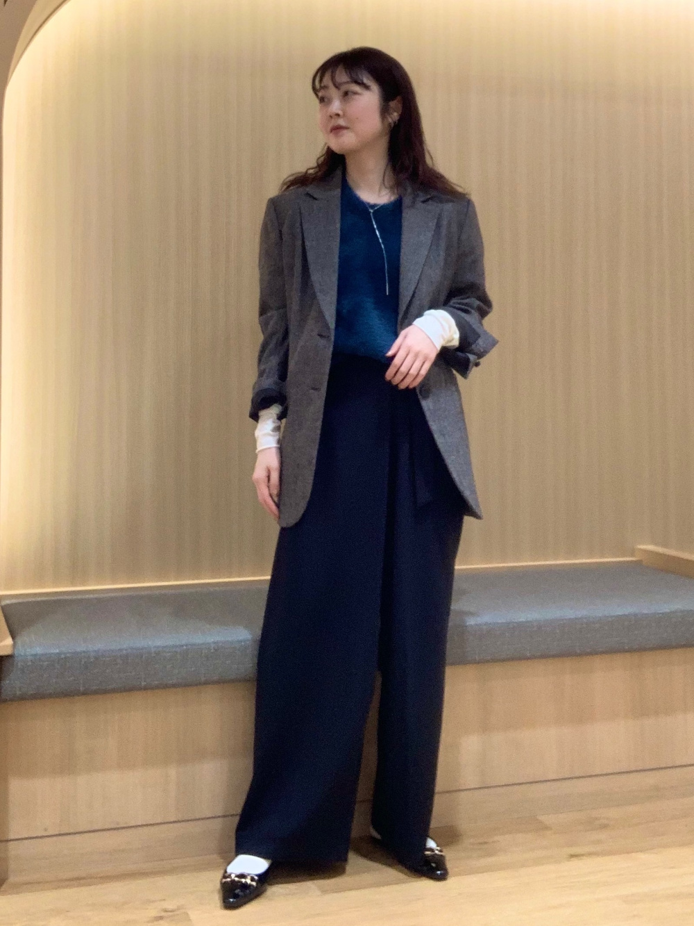 ウォームリザーブカシミヤブレンド2WAYネックT」の着用コーディネート