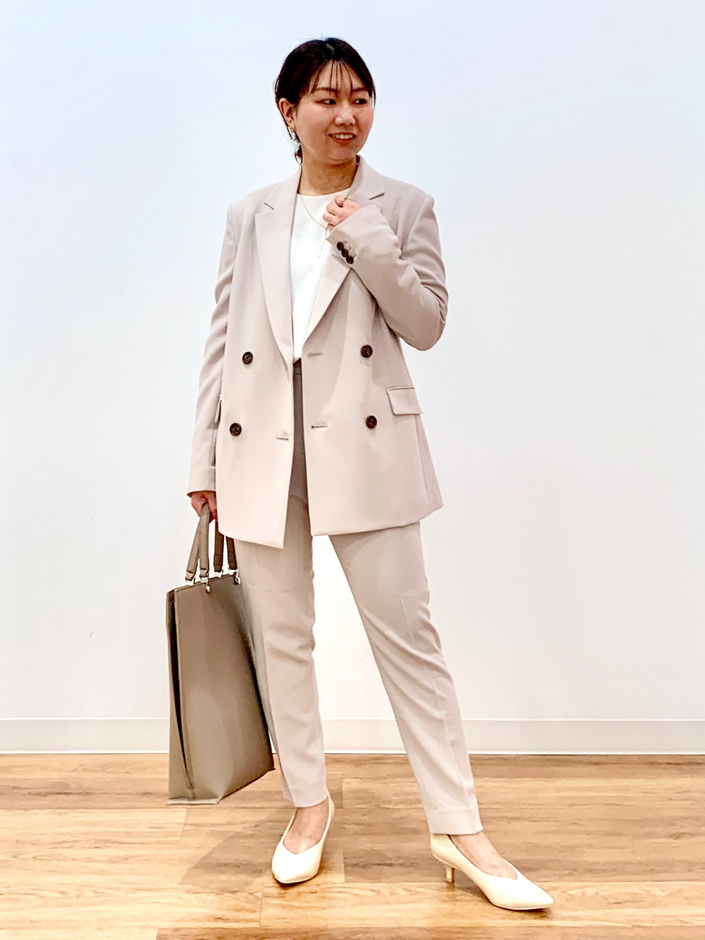 プレミアムオックスダブルジャケット、ソフトフレアパンツ（リネン