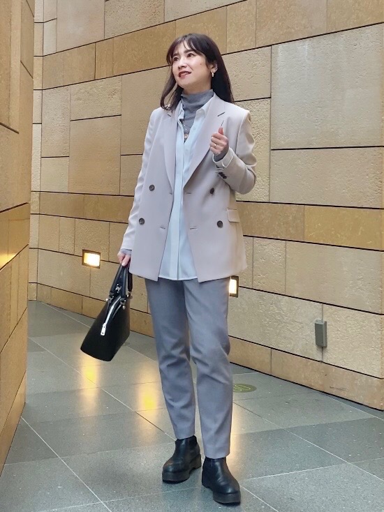 ウォームリザーブペプラムジャケット、テーパードパンツ（ウォーム