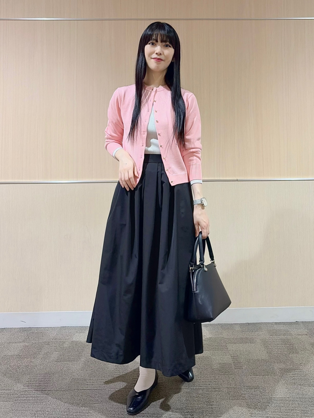 UVカットVネックオーバルパーツブラウス、ジョーゼットジャージー