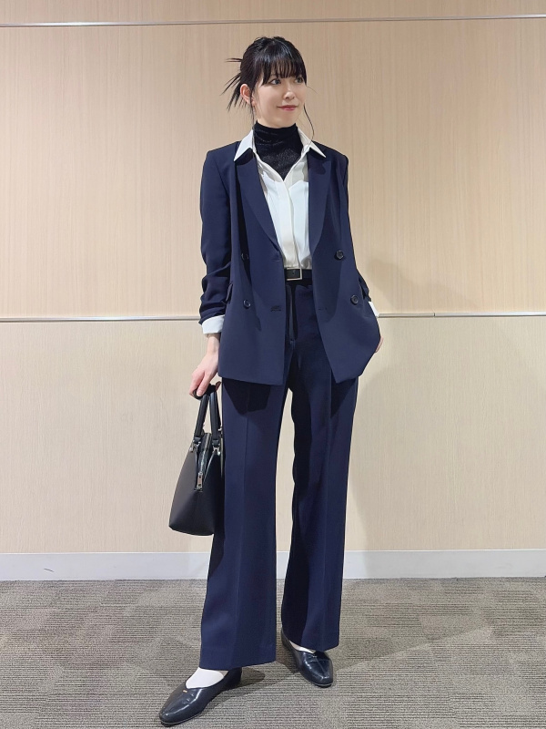 ツイードペプラムジャケット、トリアセブレンドストレートパンツ」の