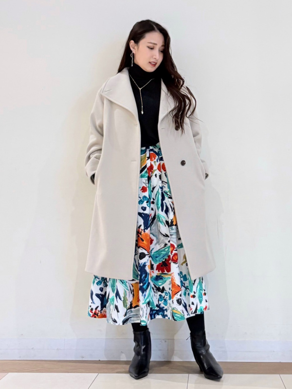 ウールモッサ2WAYスタンドカラーコート（レディース）の着用