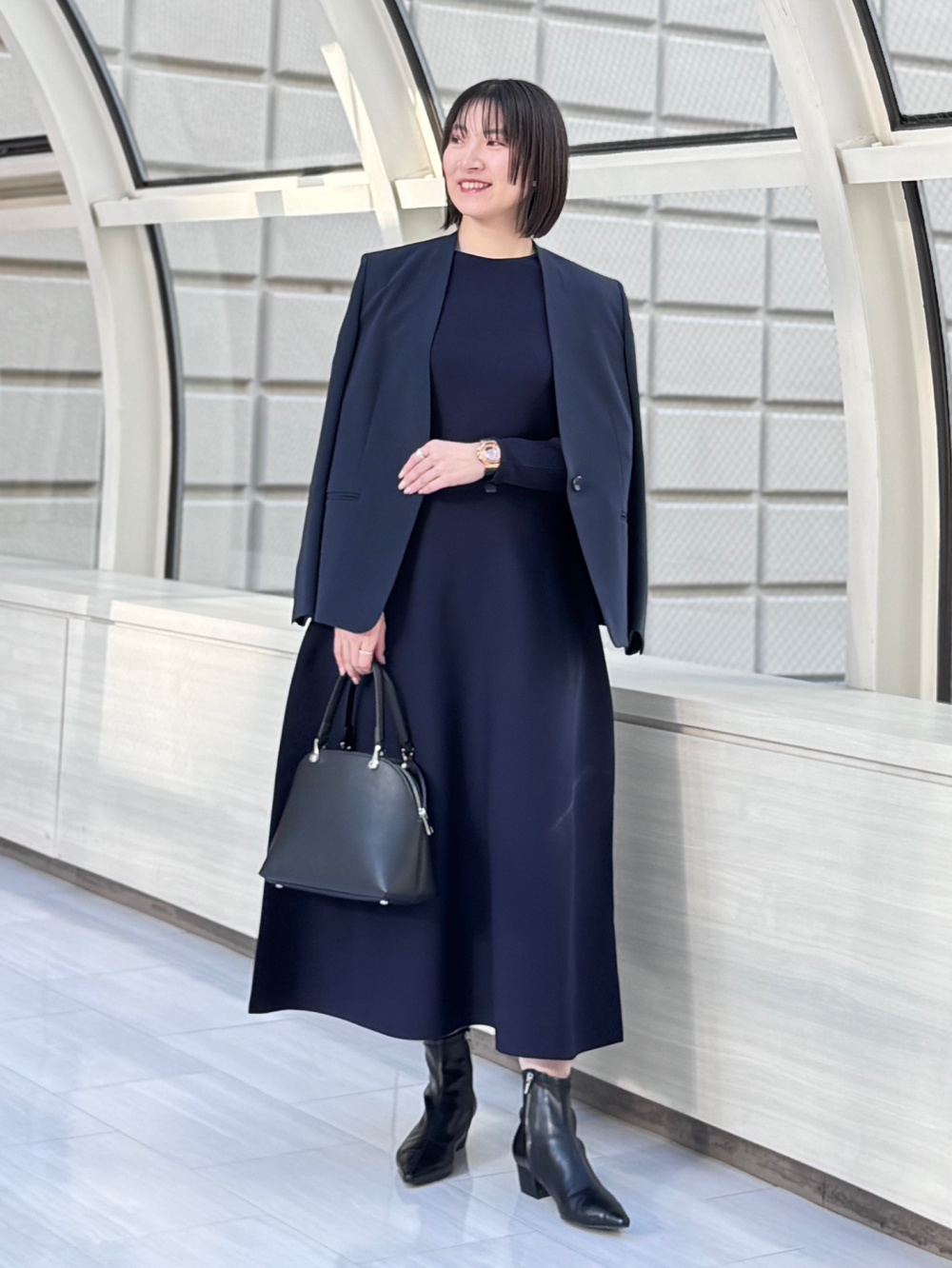 ツイードペプラムジャケット、トリアセブレンドテーパードパンツ」の