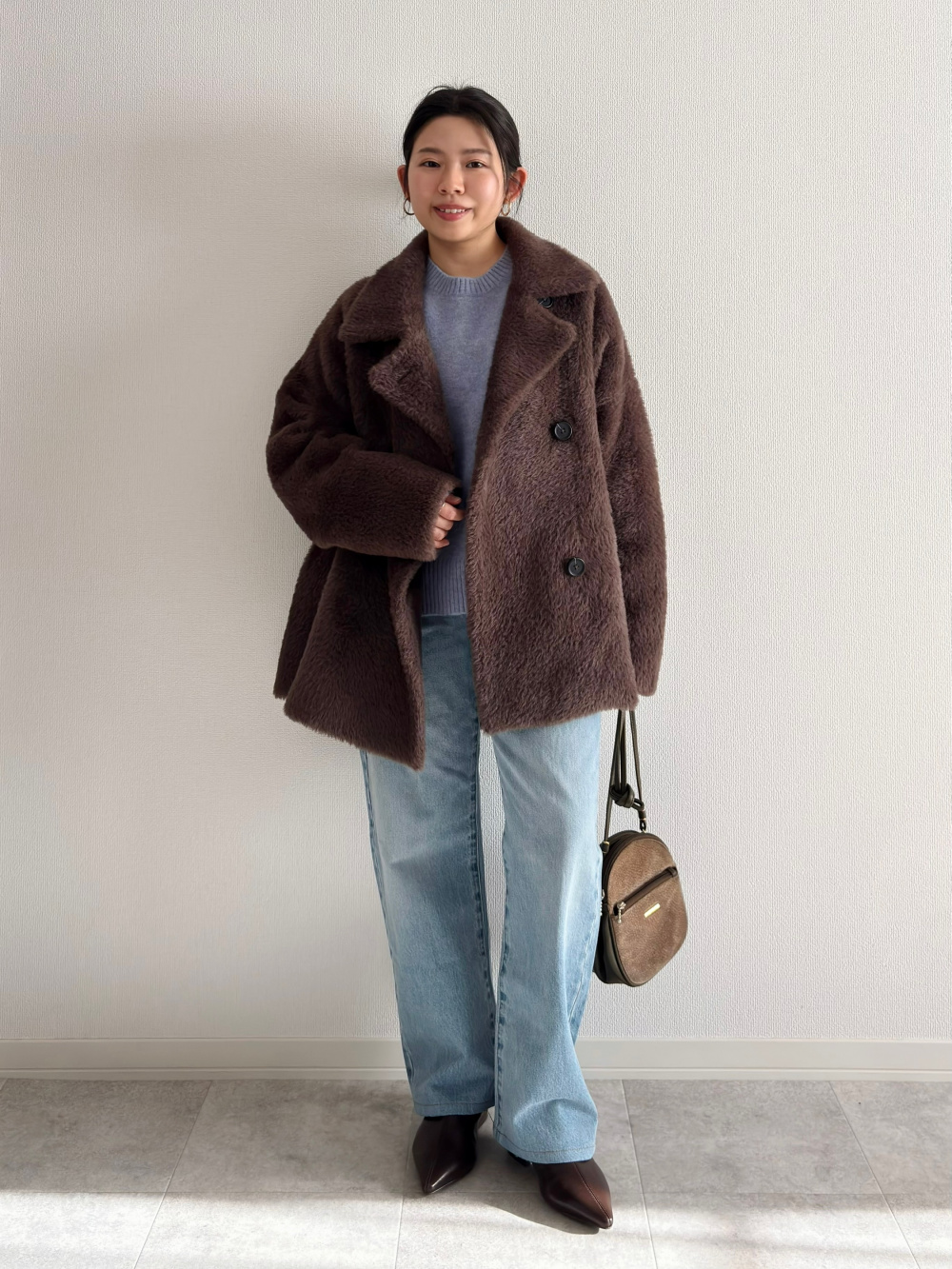 フェザーヤーンニットコート」の着用コーディネート| プラステ