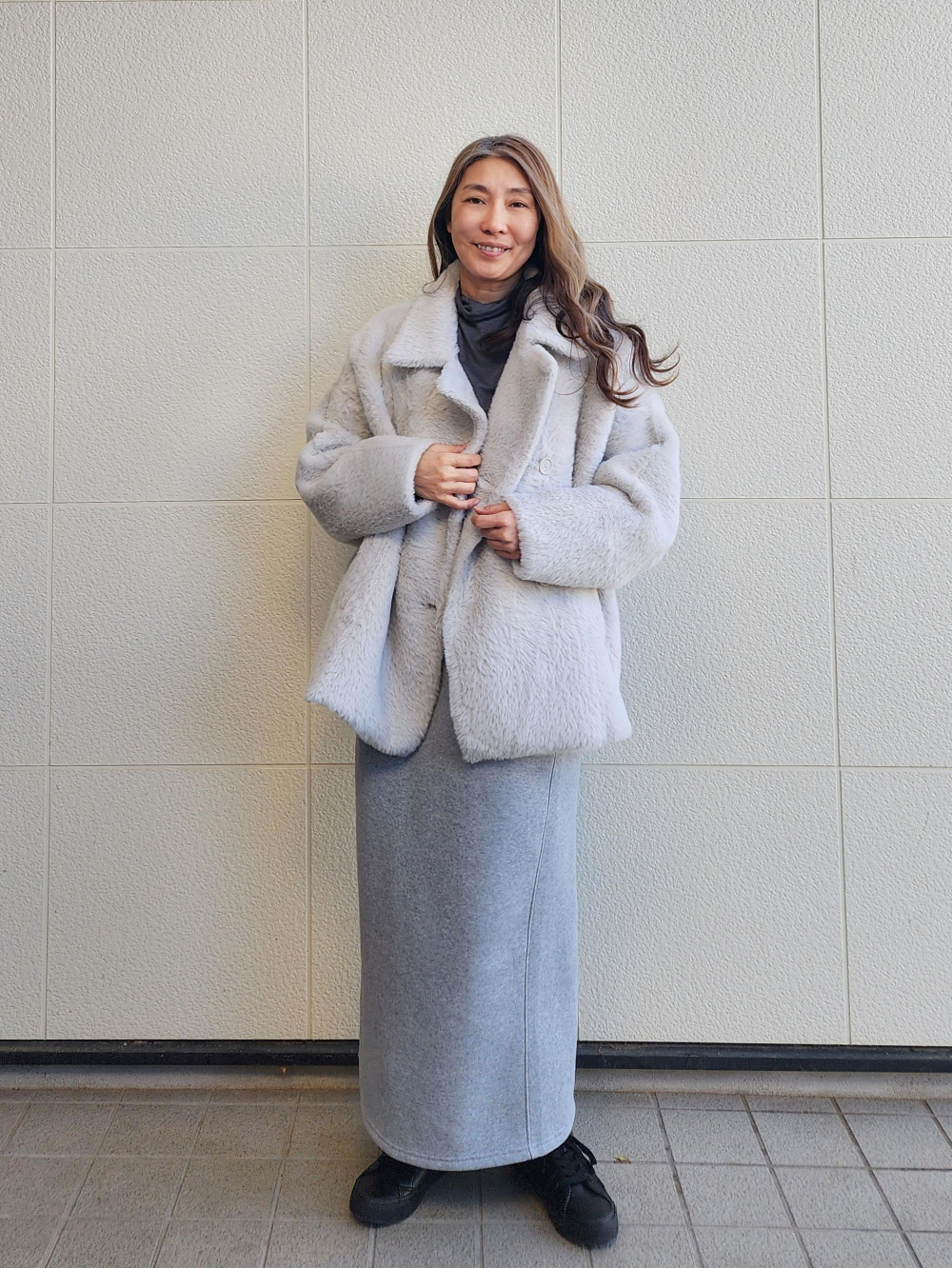 フェザーヤーンニットコート」の着用コーディネート| プラステ