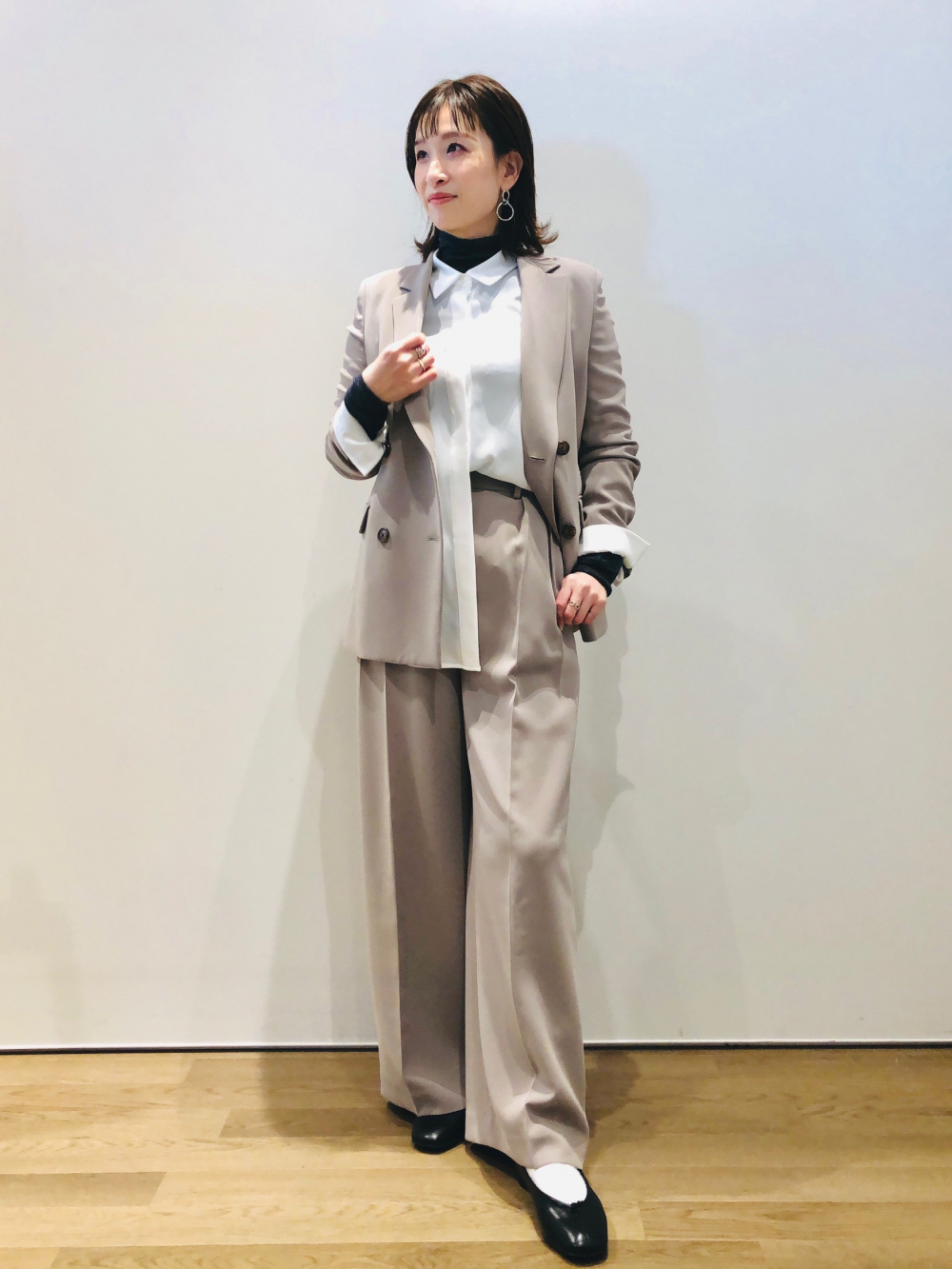 トリアセブレンドダブルジャケット、ワイドパンツ（リネンブレンド