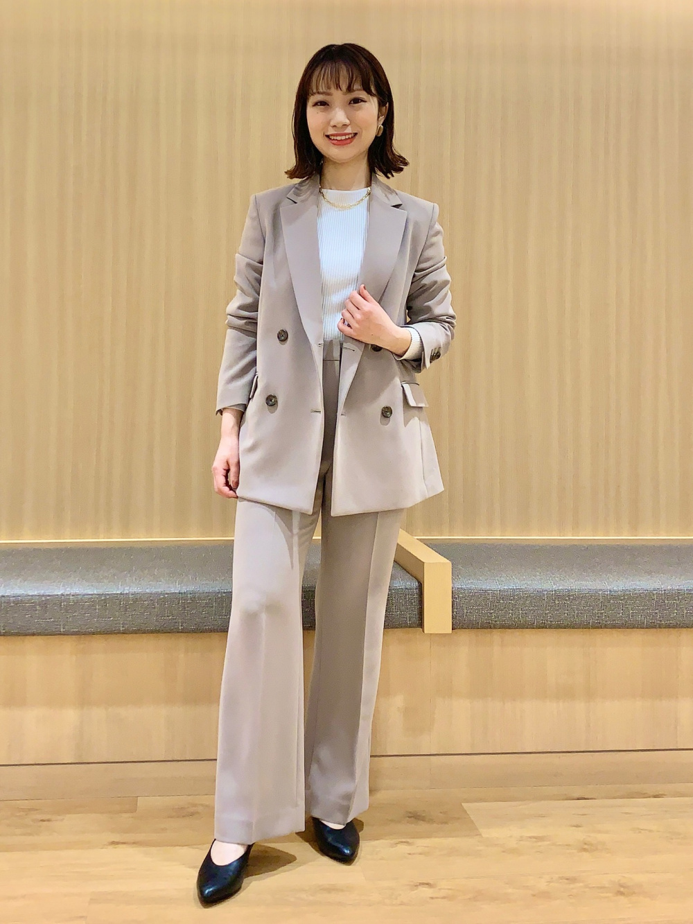 美品 プラステ トリアセブレンドペプラムジャケット パンツスーツ 24年モデル トリアセブレンドペプラムジャケット、トリアセブレンドテーパード