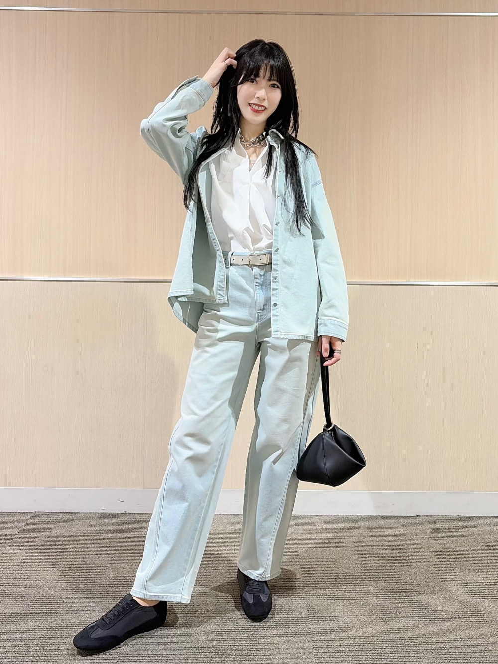 ケープドッキングセーター、プレミアムオックスストレートパンツ」の