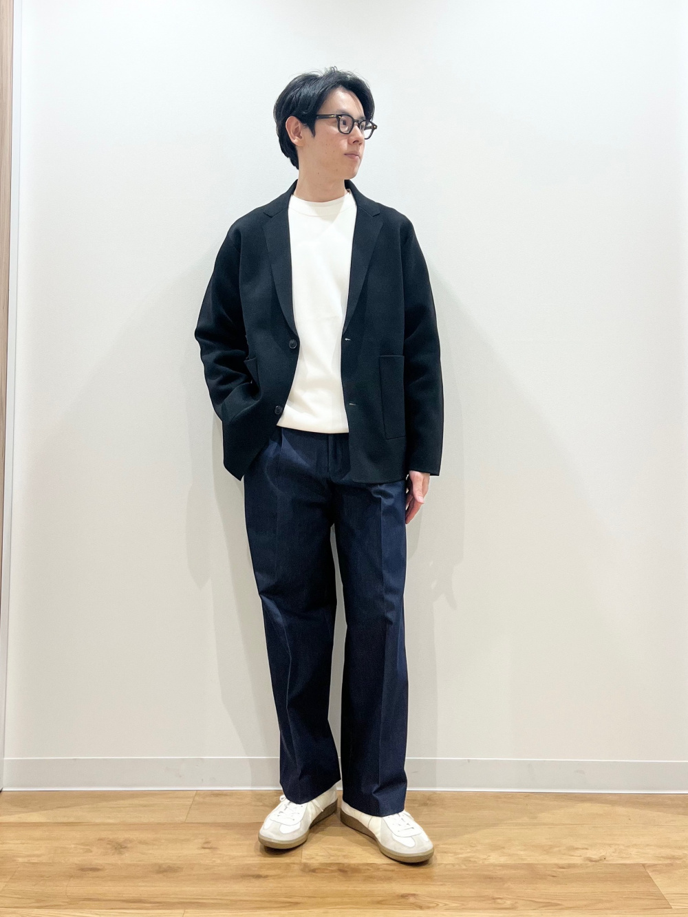 レビュー高評価】ハイパフォーマンスデニムワイドパンツ」の着用