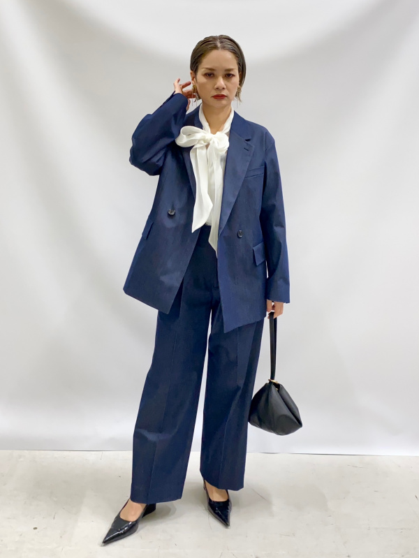 ハイパフォーマンスデニムワイドパンツ」のレディースのコーディネート