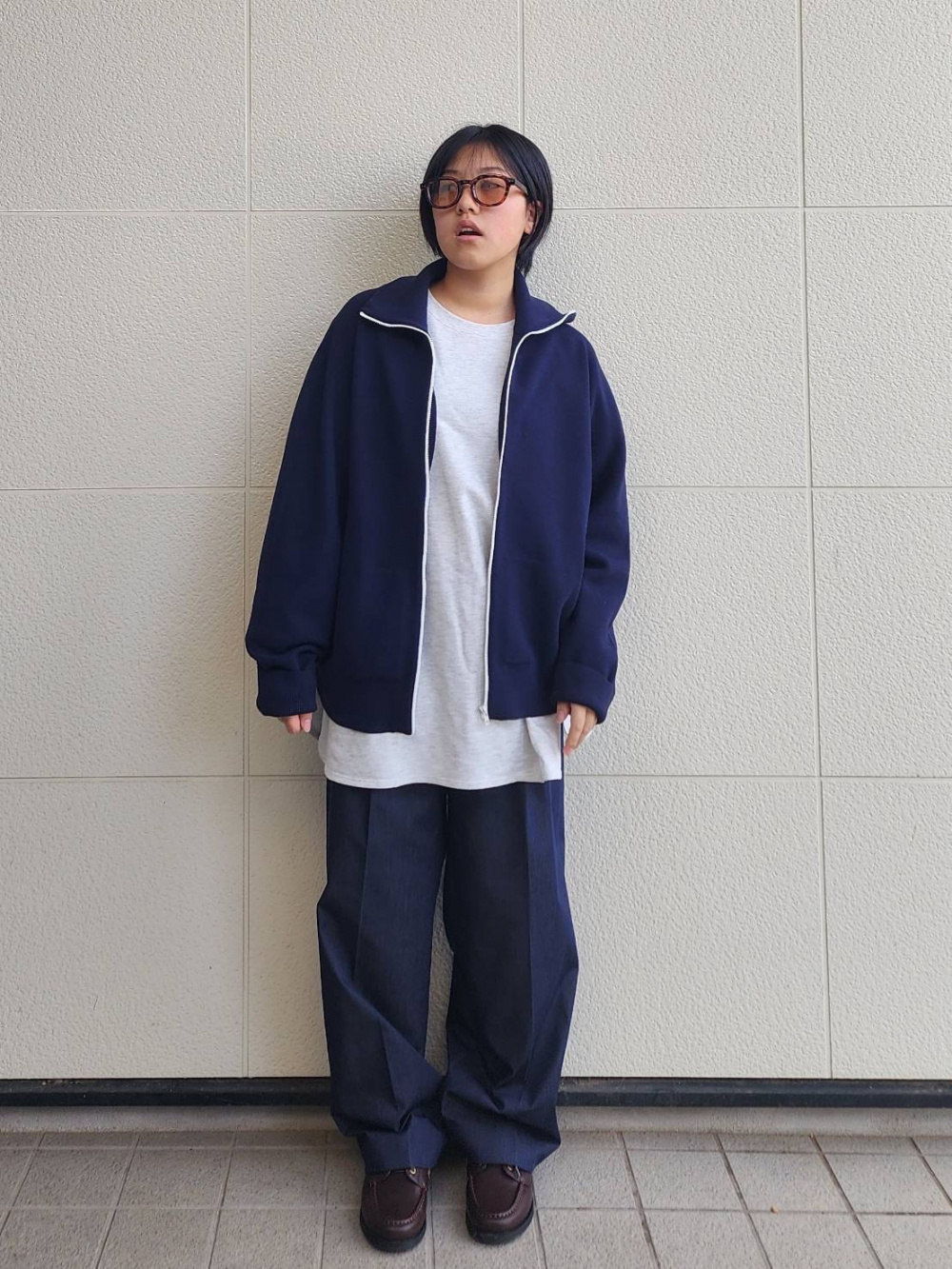 ハイパフォーマンスデニムワイドパンツ」の着用コーディネート| プラステ
