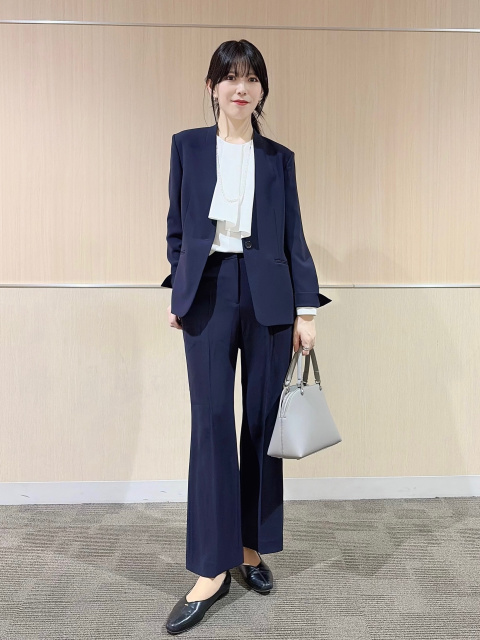 スーツは自宅で洗えるの？ 洗濯機での洗い方と洗濯する際の注意点を