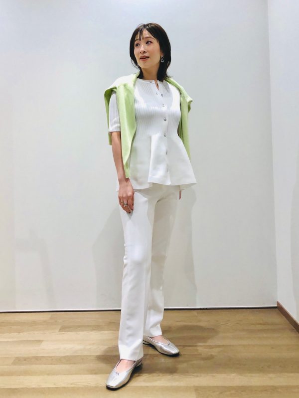 ホールガーメント®ペプラム半袖カーディガンのコーディネート・着用
