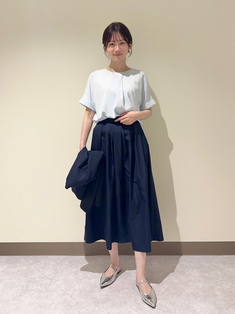 2025年モデル ワイドパンツ（リネンブレンド）、フェイクレザー
