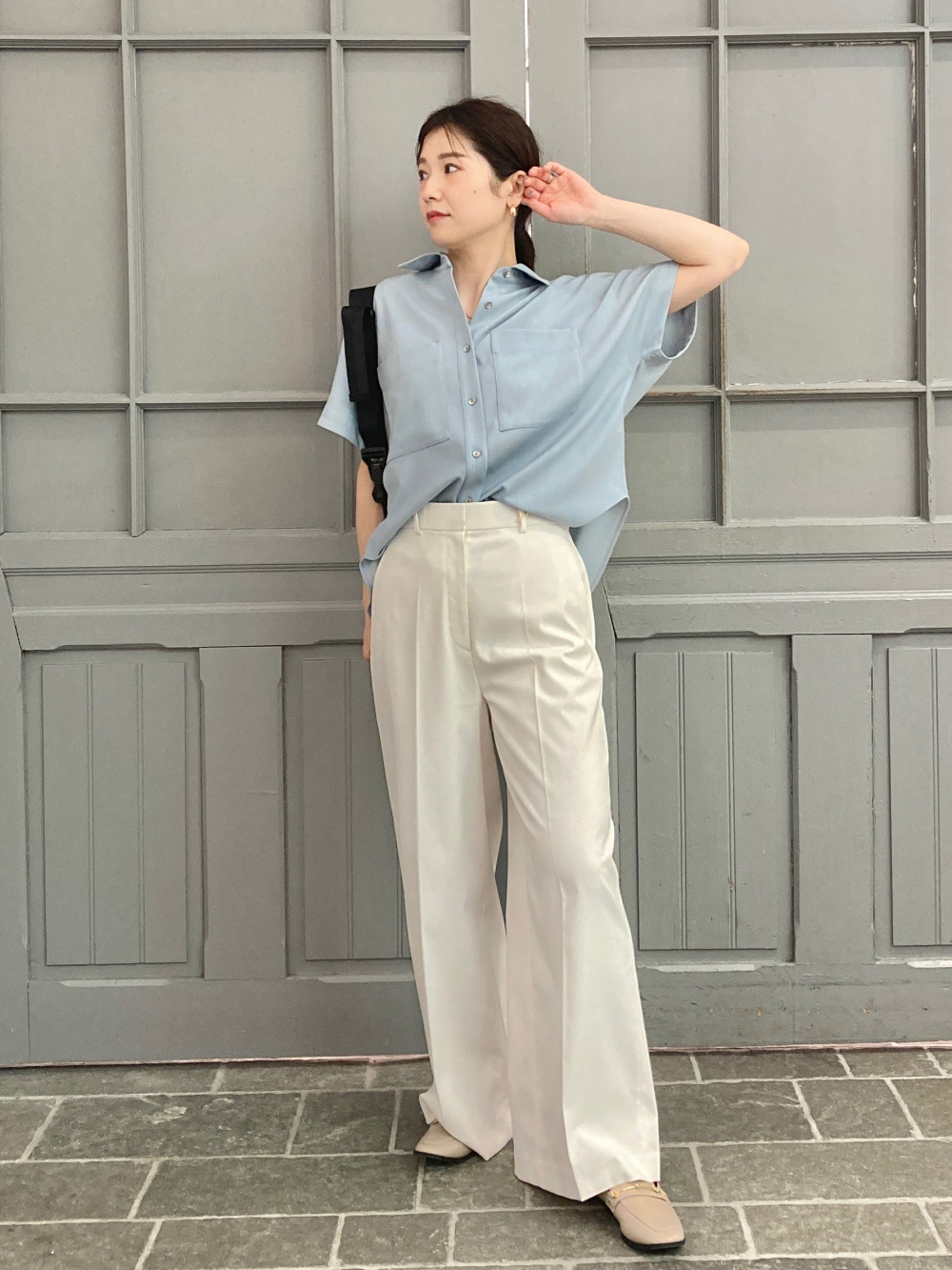 シャンブレーダブルポケットシャツ、ワイドパンツ（リネンブレンド