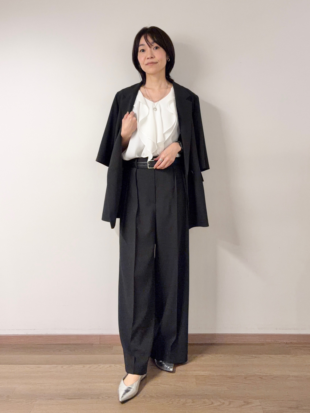 2025年モデル【丈長め】ワイドパンツ（リネンブレンド）、フェイク