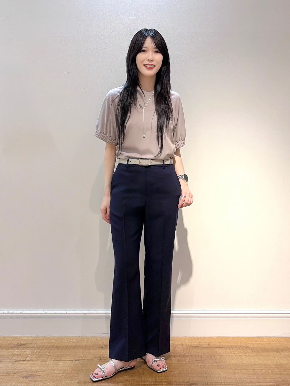 ケープドッキングセーター、プレミアムオックスストレートパンツ」の