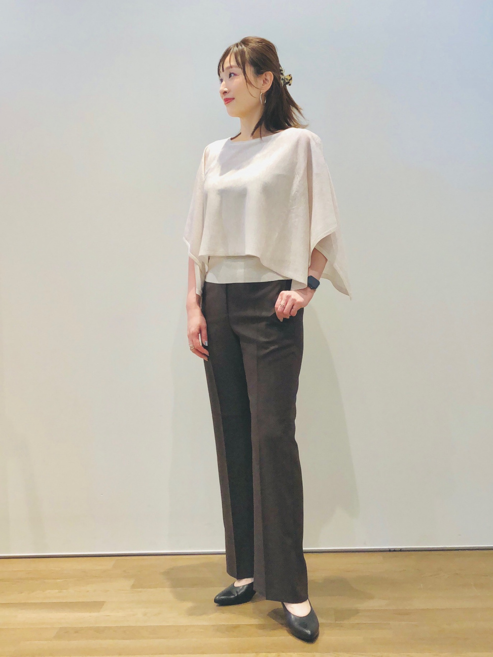 ケープドッキングセーター、プレミアムオックスストレートパンツ」の