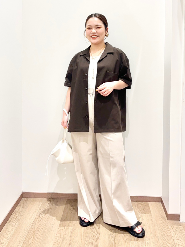 シアーVネックカーディガン、ワイドパンツ（リネンブレンド）の