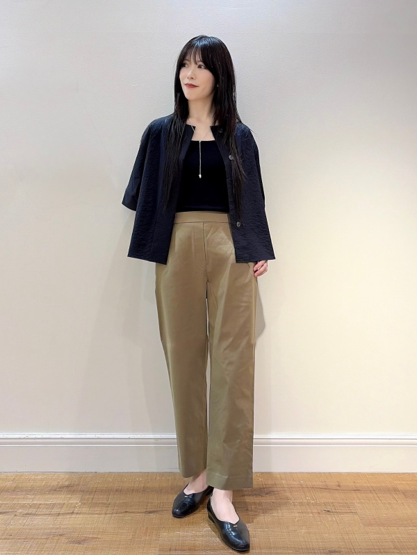 ハイストレッチナイロンワイドスリーブブラウスのコーディネート・着用 