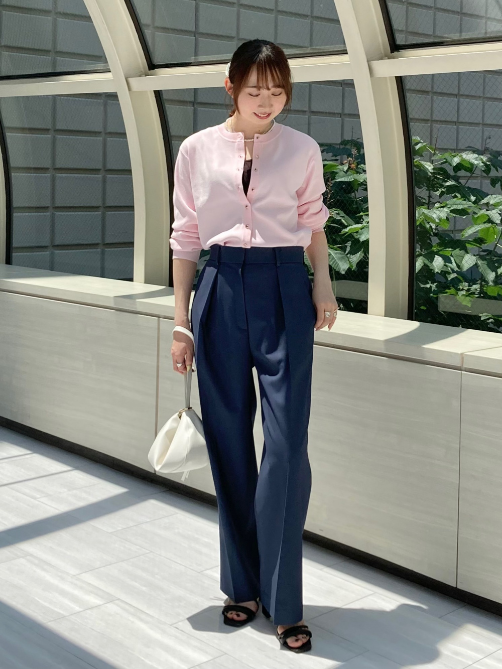 レビュー高評価】スリムストレートパンツ（シェイプリザーブ）、2025
