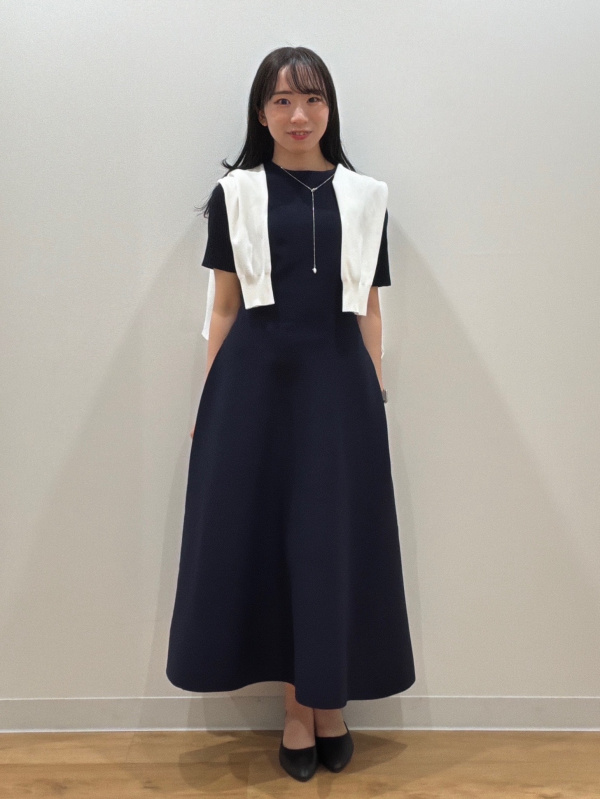 ホールガーメント®ワンピースのコーディネート・着用イメージ｜プラステ