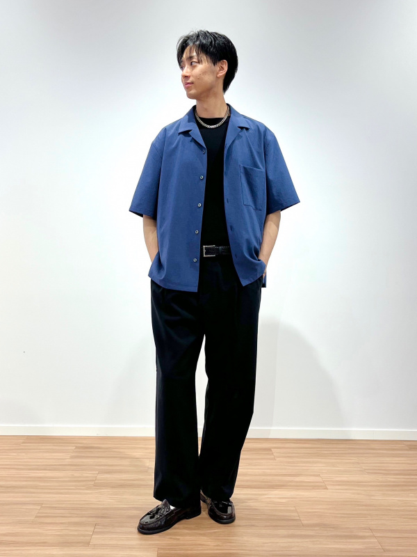 モーションエアーノーカラージャケット、ナローロングレザーベルトの