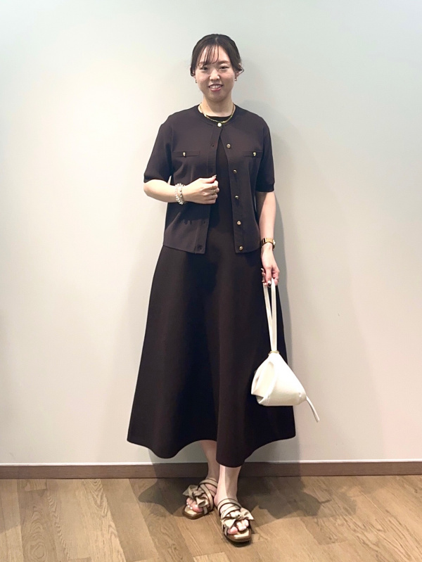ホールガーメント®ワンピースのコーディネート・着用イメージ｜プラステ