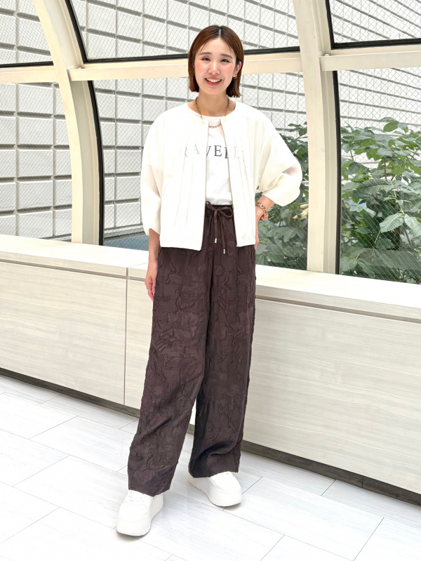 シアーブルゾン、シアージャカードイージーパンツのコーディネート