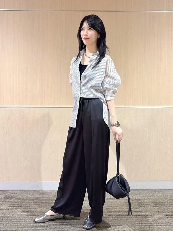デニムシャツジャケット、スティックパンツ（リネンブレンド）の