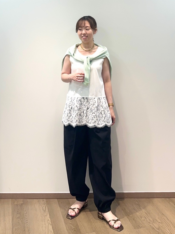 ハイストレッチリネンイージーパラシュートパンツのコーディネート