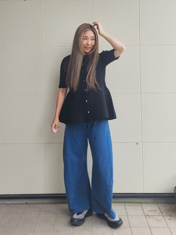 ホールガーメント®ペプラム半袖カーディガンのコーディネート・着用