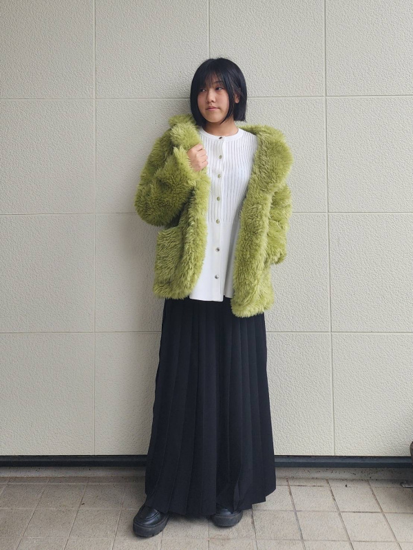 ホールガーメント®ペプラム半袖カーディガンのコーディネート・着用