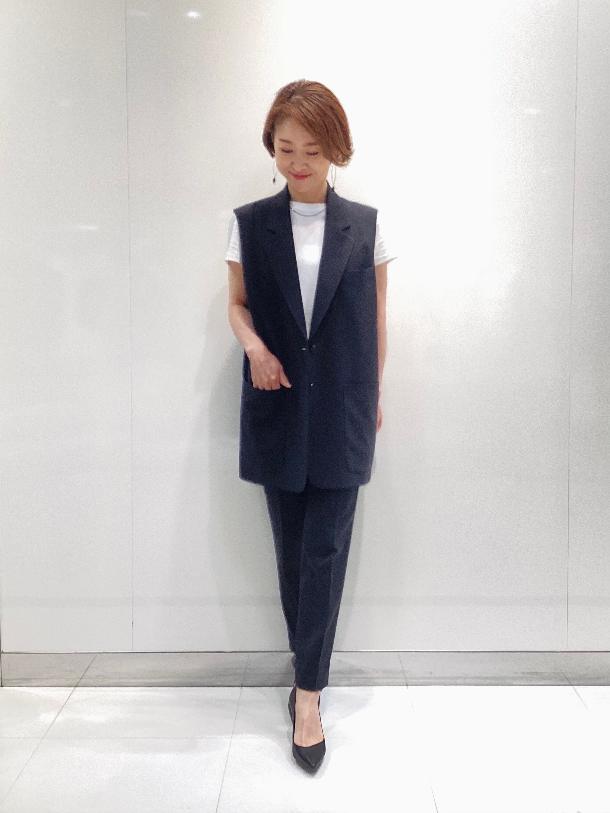 セオリーリュクス　スーツ きれいめスタイル④】ブラックジャケットスタイリング | セオリー