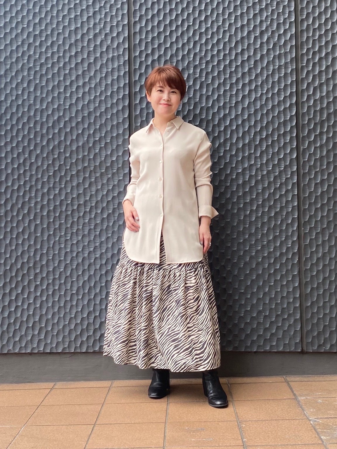セオリー　ゼブラ柄スカート コーディネート詳細 | StyleHint | Theory（セオリー）公式通販
