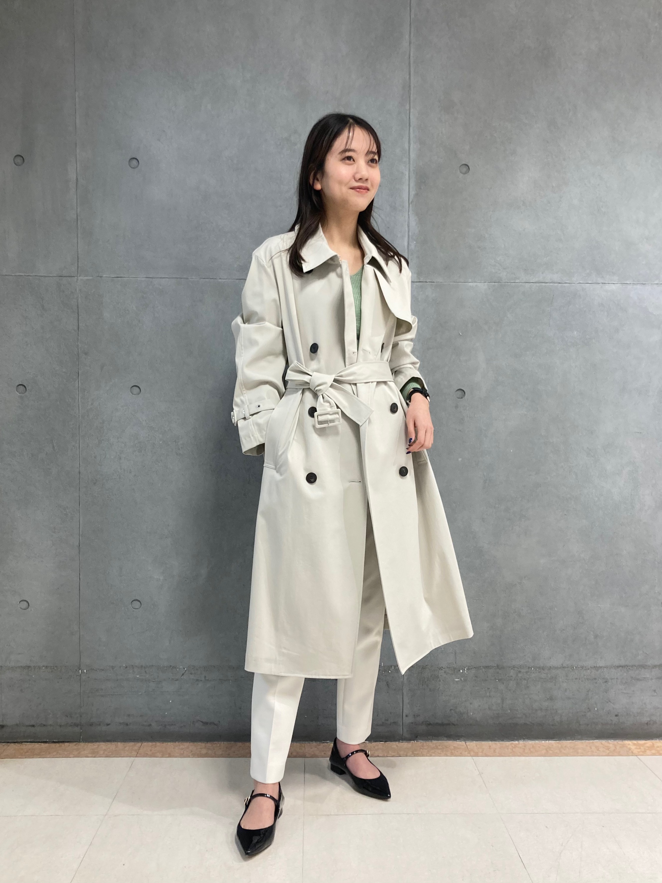 Theory ベージュ トレンチコート コーディネート詳細 | StyleHint | Theory（セオリー）公式通販サイト