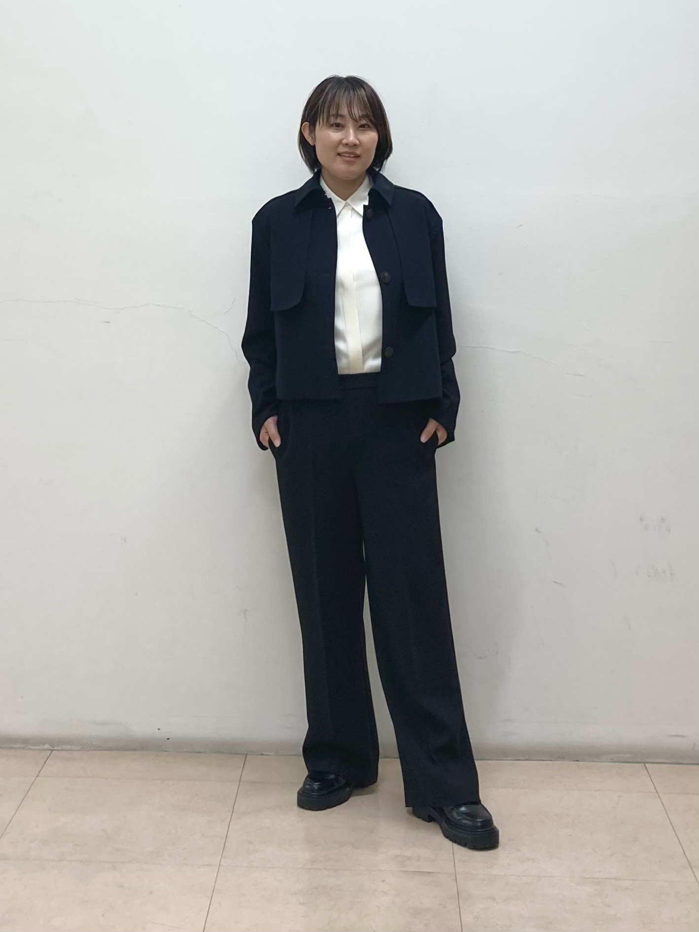 セオリーリュクス Theory luxe  パンツスーツ　黒　上下 42 セオリーリュクス Theory luxe パンツスーツ 黒 上下 42 - メルカリ