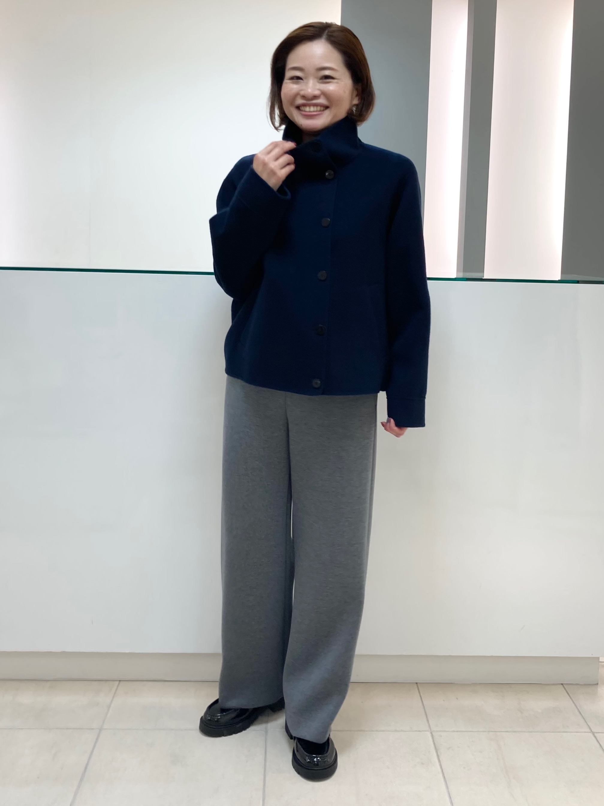 Theory グレー パンツセットアップ コーディネート詳細 | StyleHint | Theory（セオリー）公式通販サイト