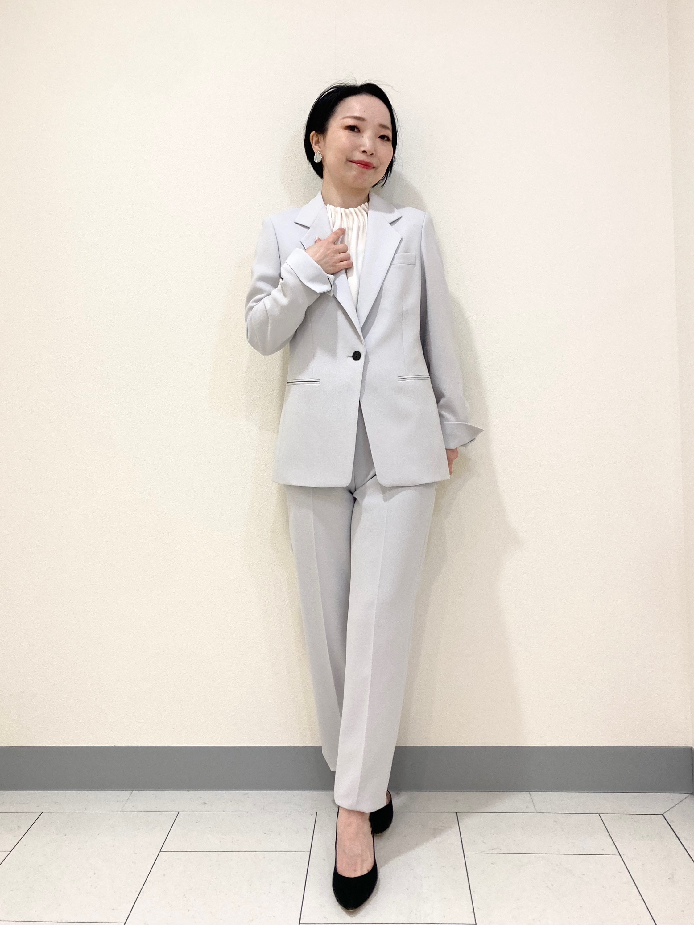 【美品】 セオリー パンツスーツ テーラードジャケット テーパードパンツ コーディネート詳細 | StyleHint | Theory（セオリー）公式通販サイト