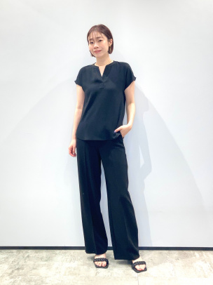 【2025今期✨️セオリー】 Satin Crepe Easy Popover 2025今期✨️セオリー】 Satin Crepe Easy Popover - メルカリ