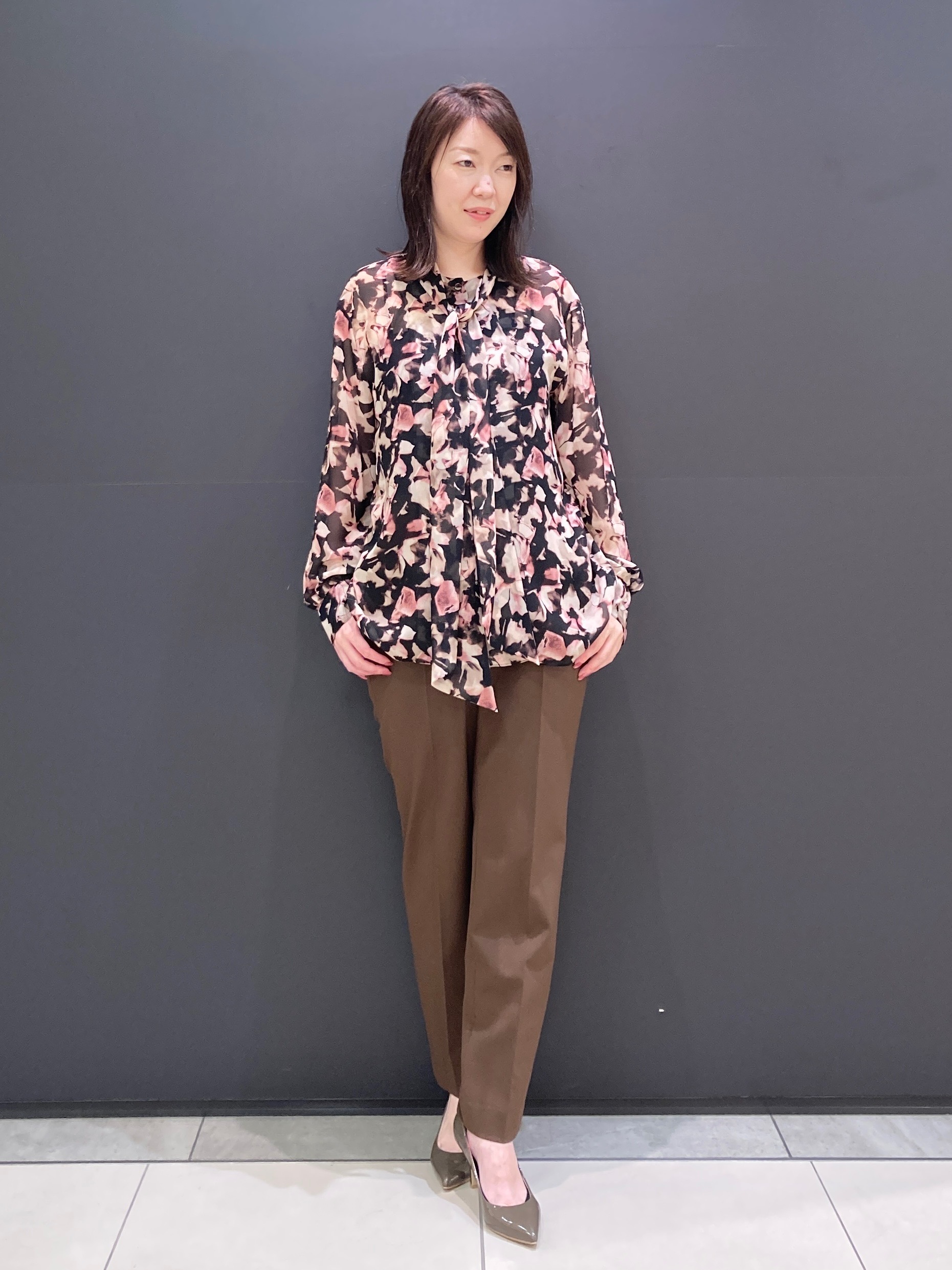 【新品未使用タグ付き】theory セオリー　セットアップ　アイボリー　サイズ4 中古・古着通販】theory (セオリー) TEXTURED POLY セットアップ